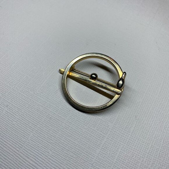 Brooch – Vintage 1970s Gold-Tone Bowling Pin & Ball - Picture 1 of 4